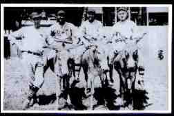Grover Cleveland Alexander and members of the 1932 House of David Team